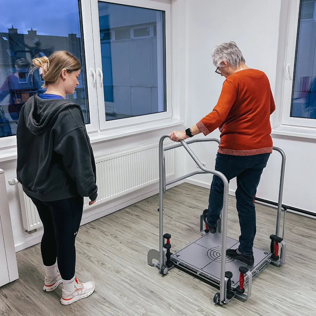 Leonhard Gesundheitszentrum Physiotherapie - Podologie -Training - Rehasport - Funktionstraining_Nörten-Hardenberg_slider_image_3