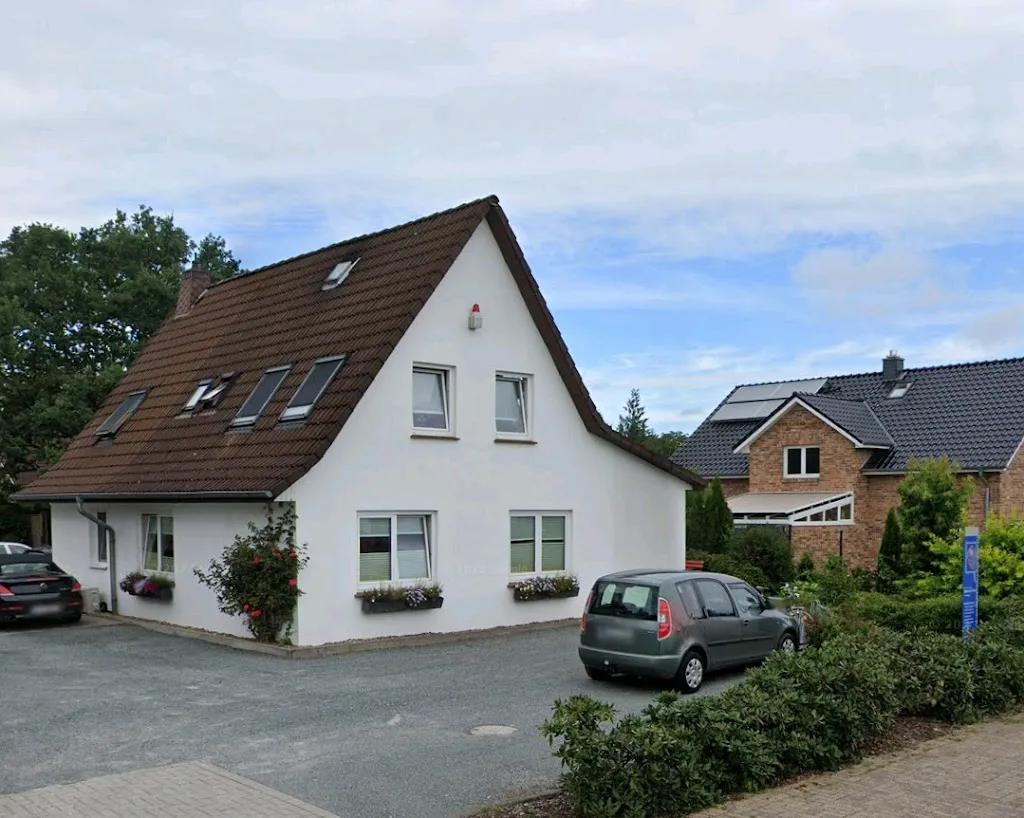 Moderne Zahnheilkunde & Implantologie Dr. Björn Pophal & Kollegen doctor en Schwanewede