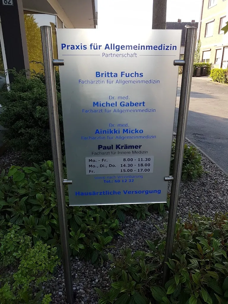 Hausärztliche Gemeinschaftspraxis Lüssum (B. Fuchs, Dr. M. Gabert, P. Krämer, Dr. A. Micko und A. Rinkenauer) médecin à Uthlede