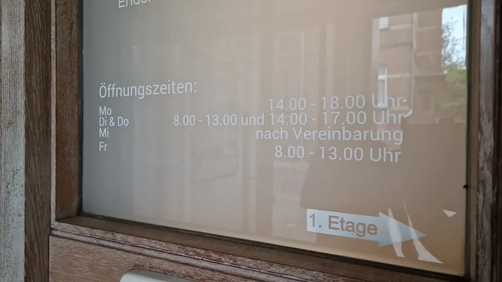 Dr. med. Maike Busch doctor in Bedburg