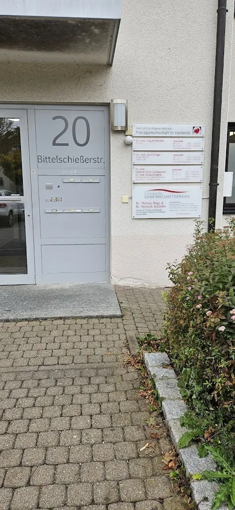 Je 96_Praxis AWUS, Dres. med. Jörg Armbruster, Bruno Waldmann, Stefanie Ullrich-Colaiacomo, Anika Schäfer_Inzigkofen_review