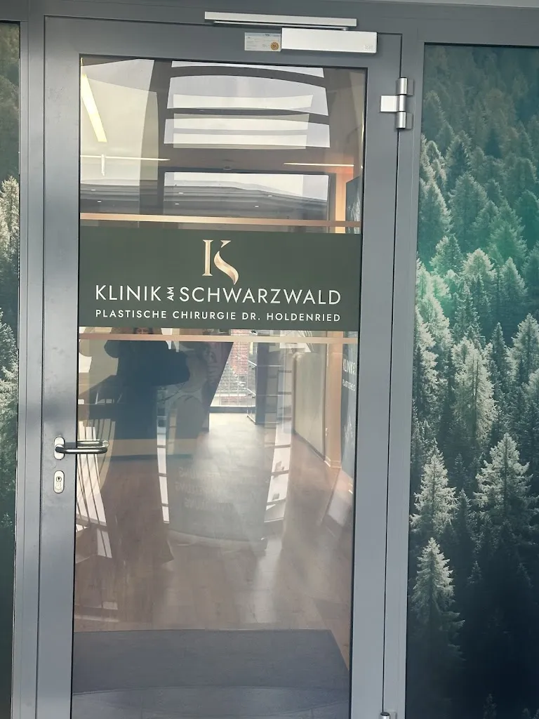 Sonja Soso_Klinik am Schwarzwald - Plastische Chirurgie Dr. Holdenried_Lauchringen_avis