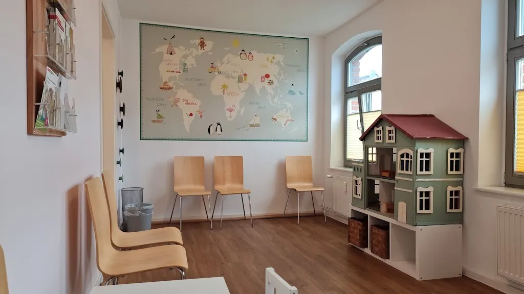 Praxis für Kinder- und Jugendmedizin Dr. med. Marion Schoo médecin à Bernau