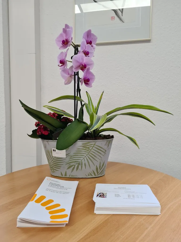 Ganzheitliche Arztpraxis - Nguyen Mai Huong médecin à Höchheim