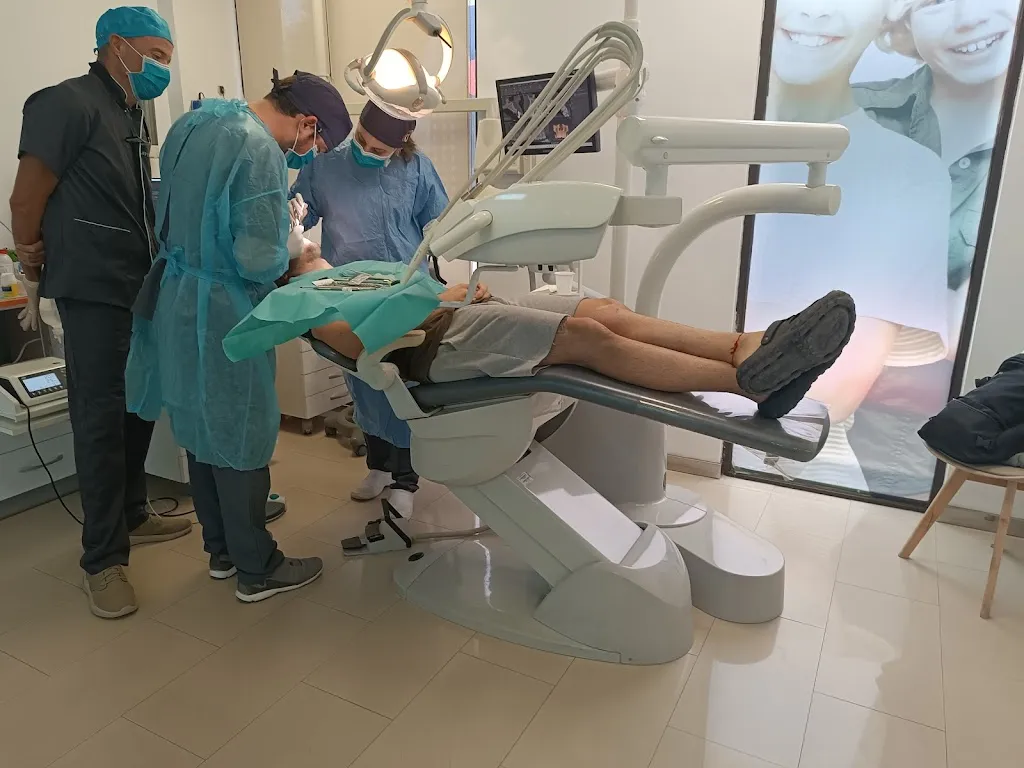 García Grimaldi Clínica Dental_Algimia de Alfara_image_1