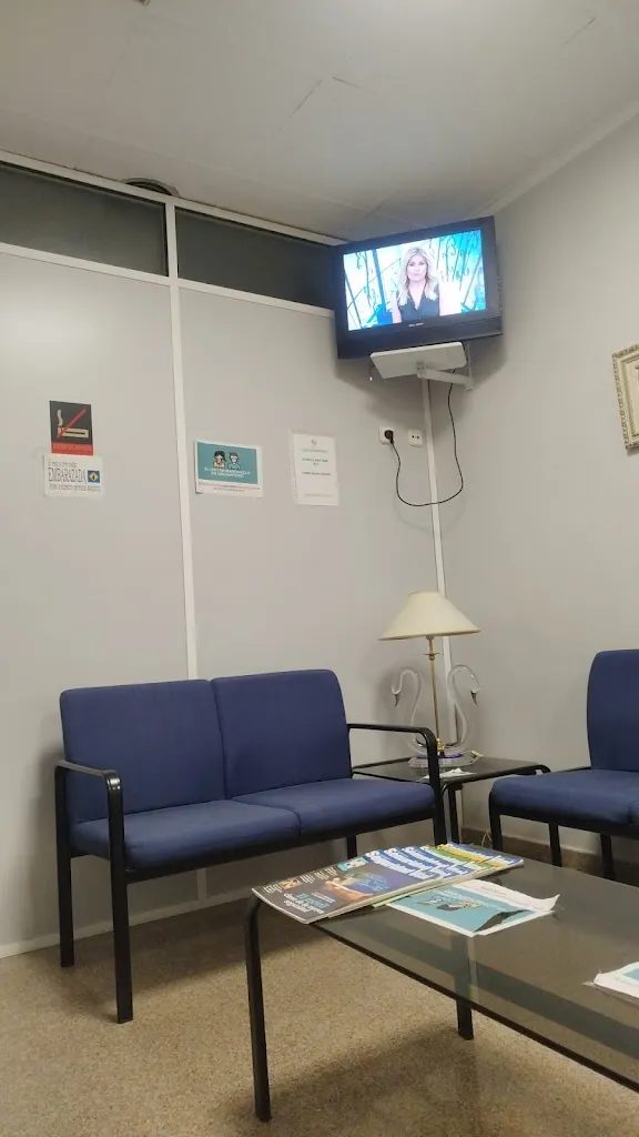 Clinica San Jose. Centro de reconocimiento de conductores. Análisis clínicos in La Pobla de Farnals