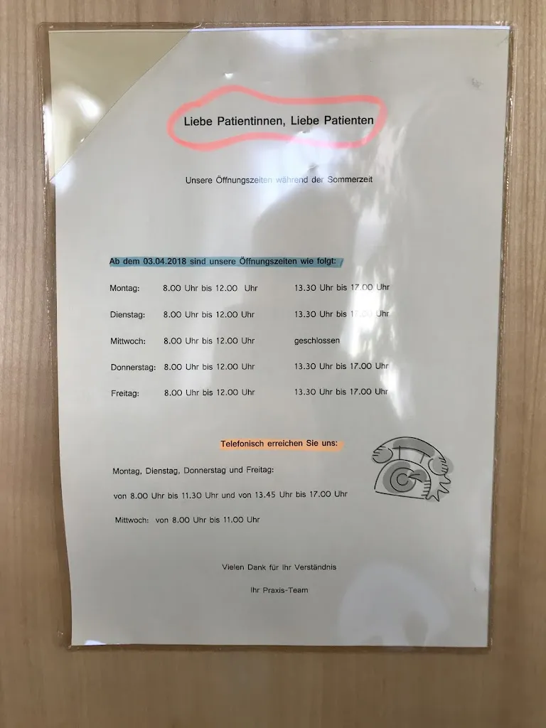 Dr.med. Andreas Luder médecin à Därligen