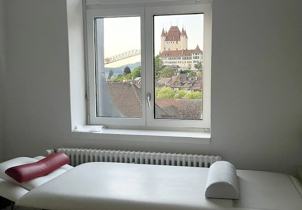 Hausarztpraxis Dr. Alan O. Aziz_Gwatt (Thun)_slider_bild_2