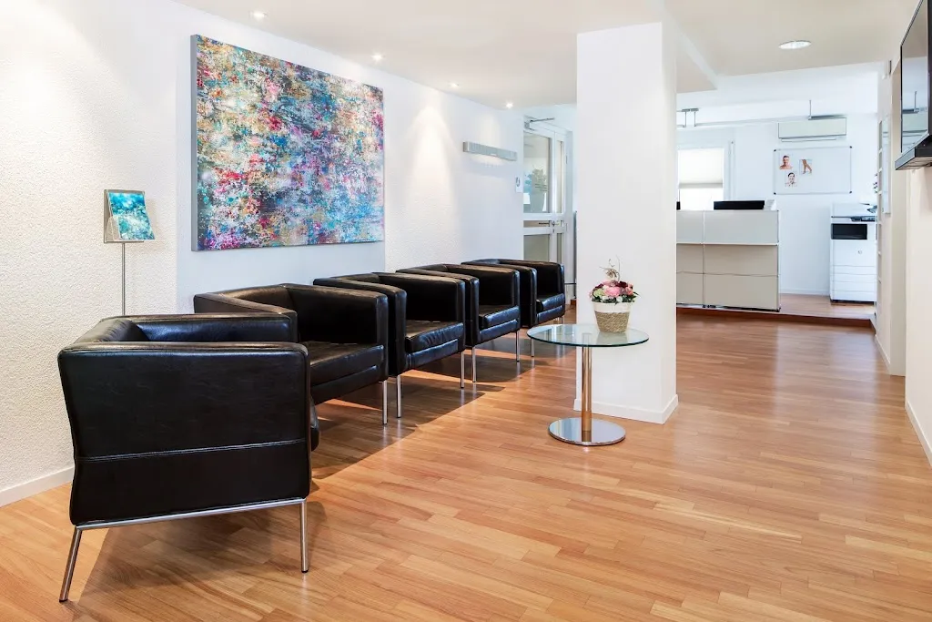 Dermatologie - LaserZentrum - Liposuktion_Meggen_slider_image_2