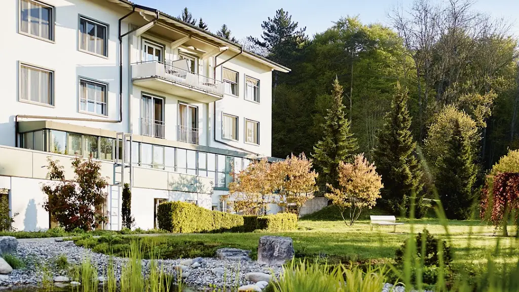 Hirslanden Clinical Des Tilleuls medico a Biel/Bienne