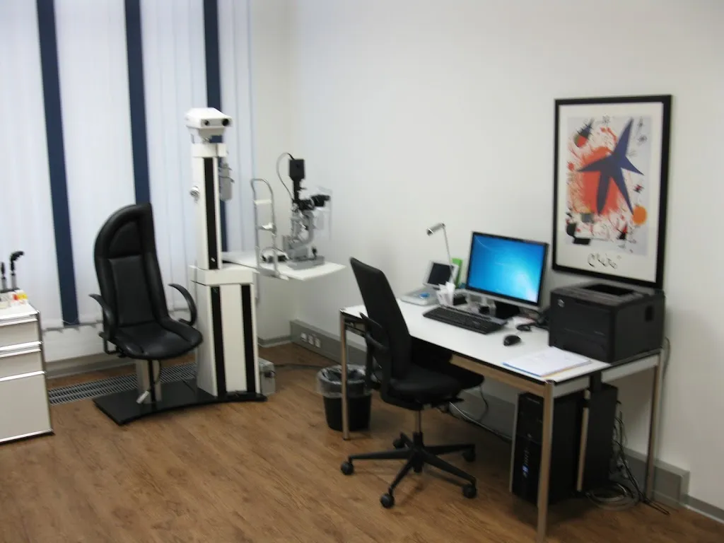 Augenzentrum Heerbrugg: Dr. Kuck, Dr. Schütt, Dr. Matt, Dr. Antoniou Arzt in Heerbrugg