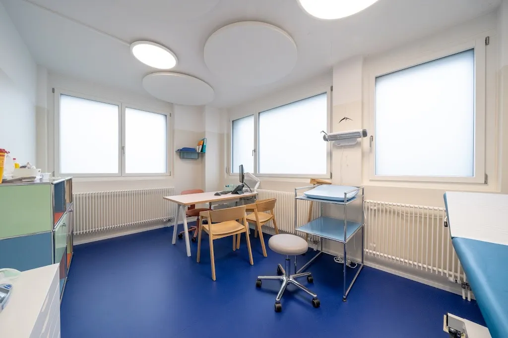 Kinderpraxisklinik Juliett & Mike (ehemals Kinder- & Jugendpraxis Dübendorf)