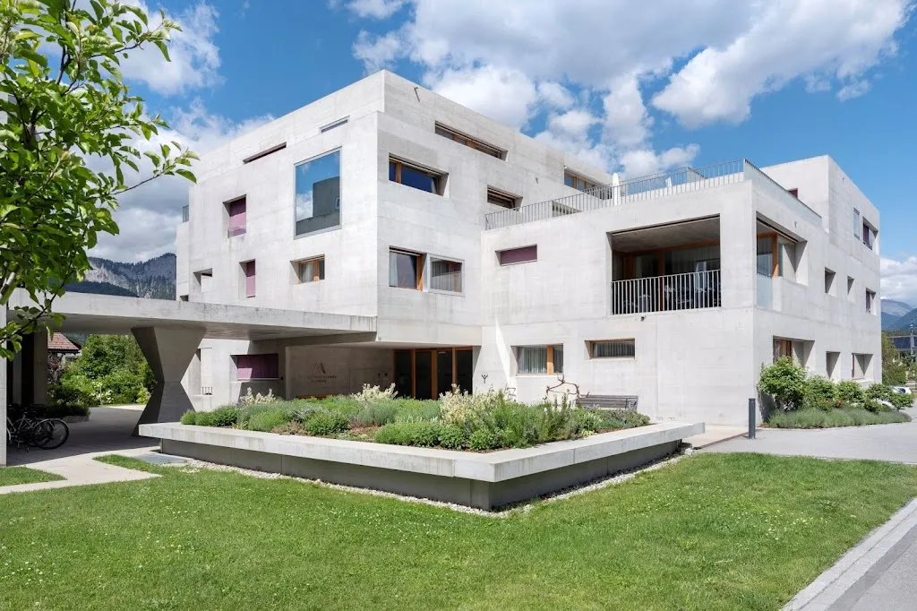 Medizinisches Center Bonaduz_Tersnaus_slider_imagen_1