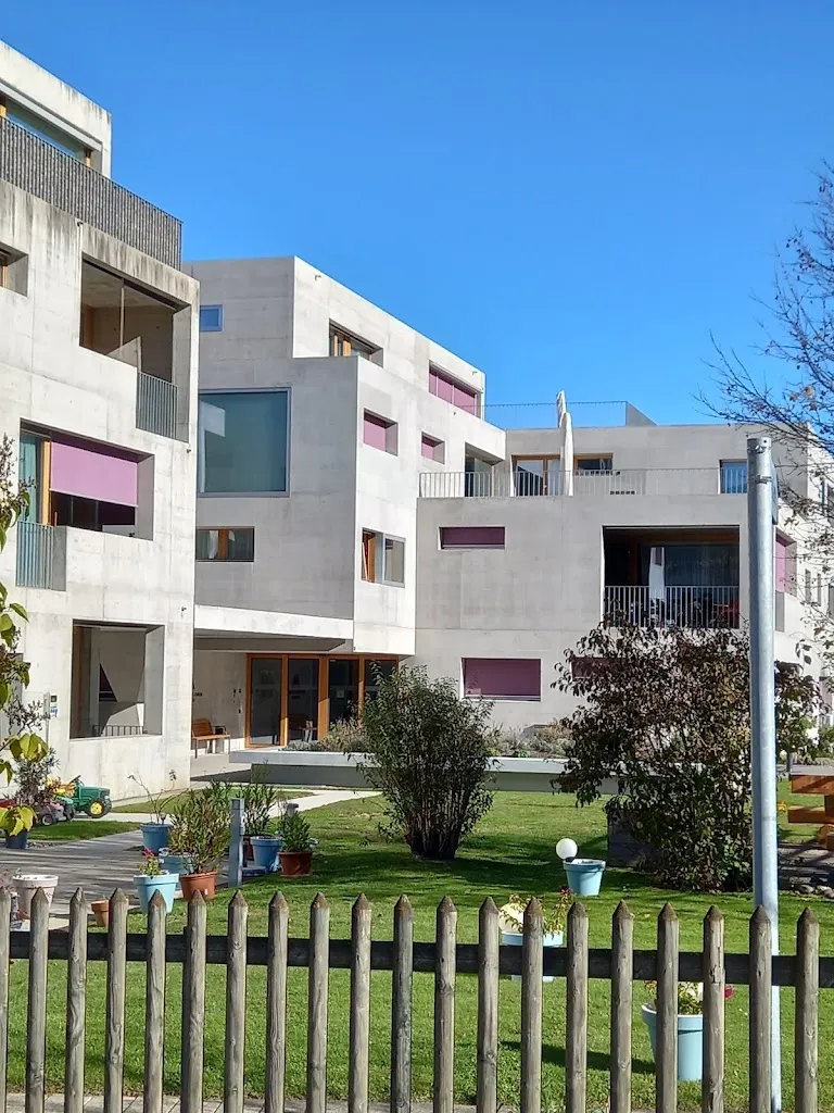 Medizinisches Center Bonaduz_Tersnaus_slider_imagen_2