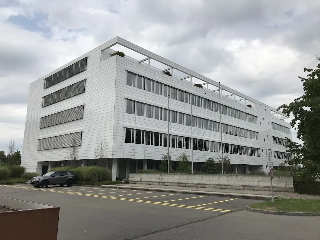 SWISS Medical Services Arzt in Camuns