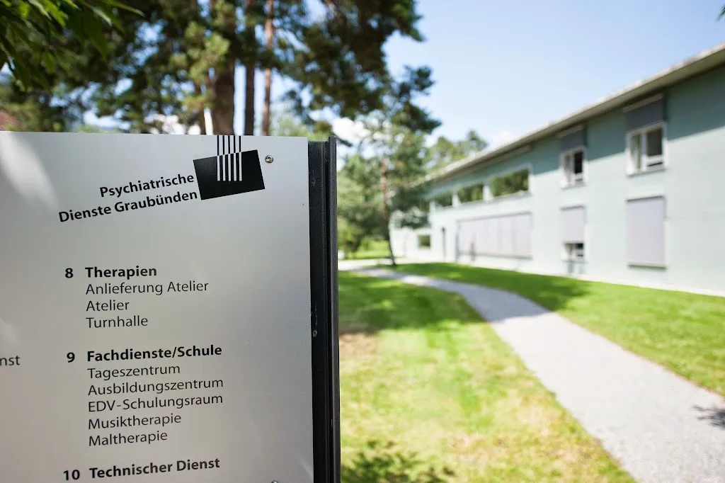 Psychiatrie-Zentrum Nordbünden, Ambulatorium Klinik Beverin Cazis, Psychiatrische Dienste Graubünden (PDGR)