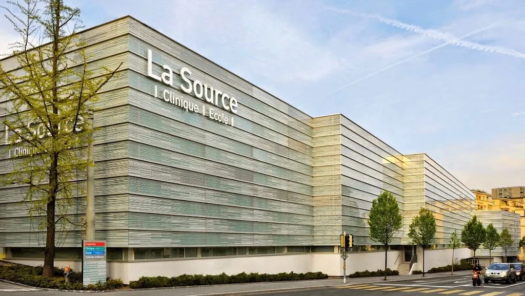 Clinique La Source médecin à Trans