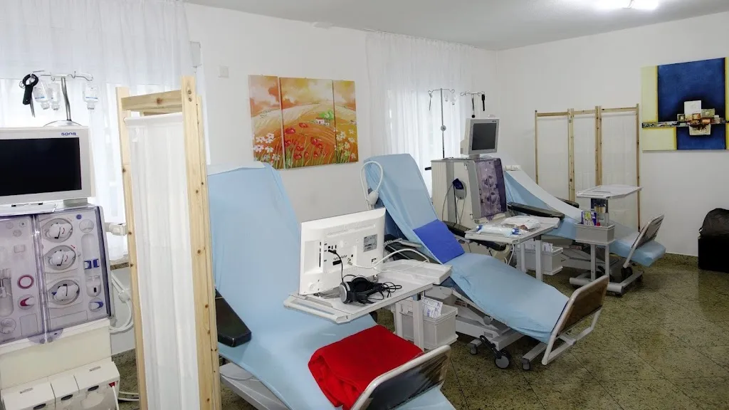 Hausarzt- und Spezialarztpraxis Dr. med. A. Knoflach AG doctor en Mulegns