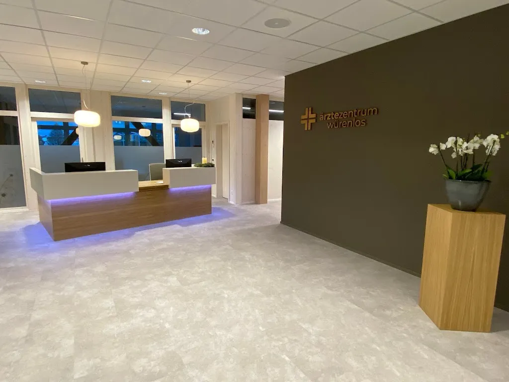 Ärztezentrum Würenlos doctor in Killwangen
