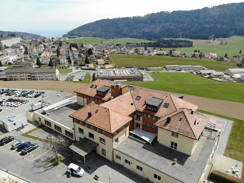 Health Network Balcony Du Jura.vd Arzt in Les Rasses