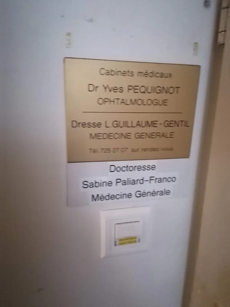 Dr Sabine Paliard-Franco Arzt in Fenin
