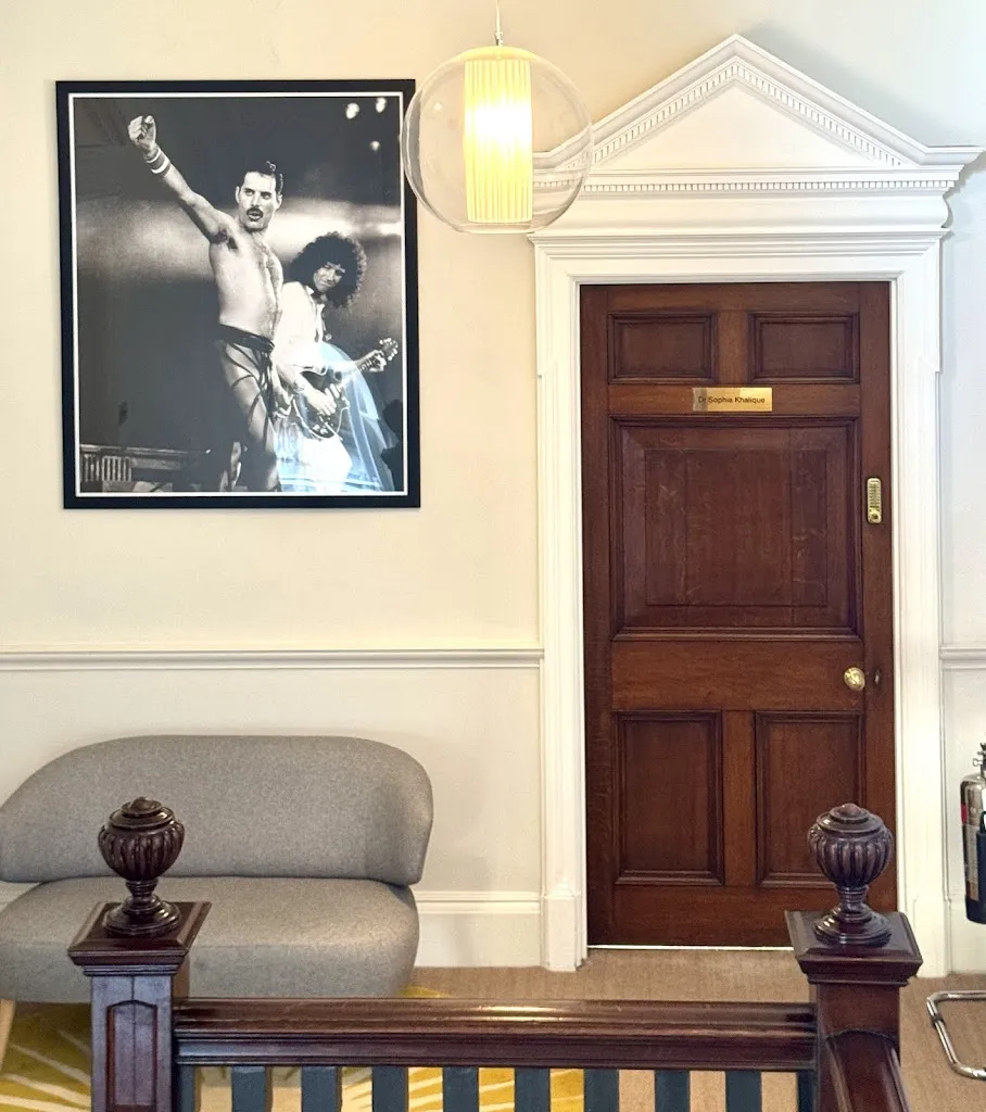 Dr Sophia Khalique Associates in London
