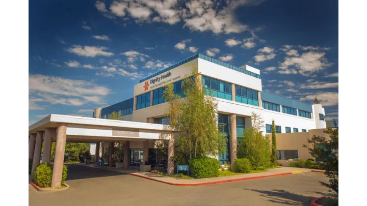 Sierra Nevada Memorial Hospital doctor en Alta Sierra, California