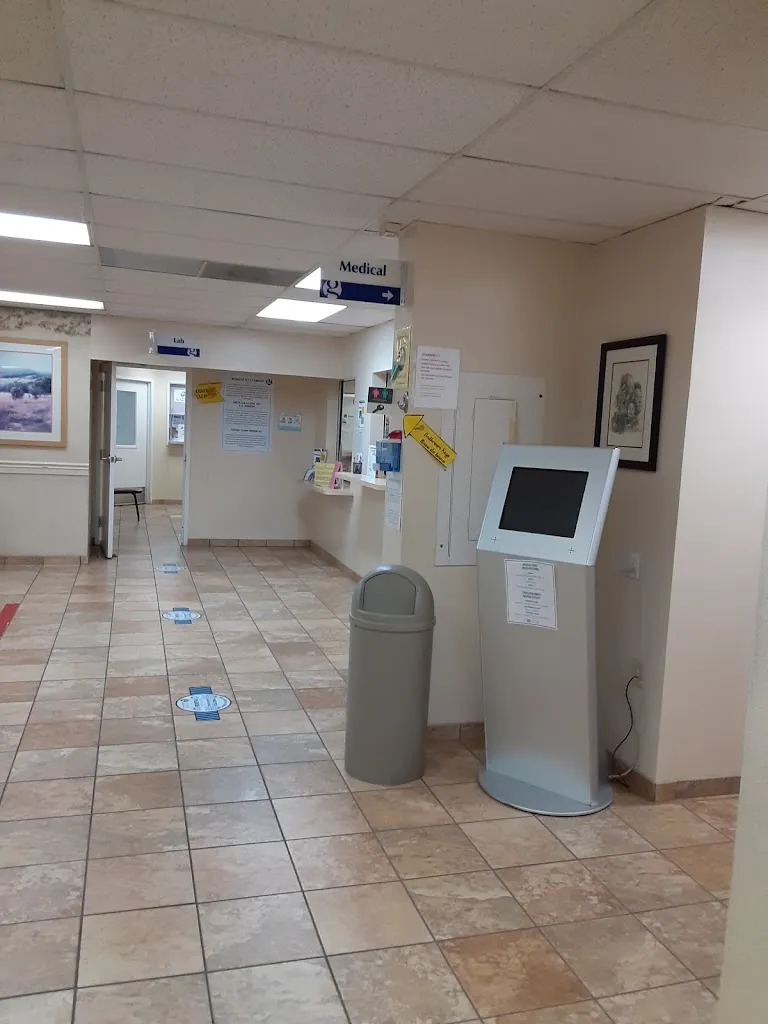 CompreCare Health Center doctor en Alum Rock, California