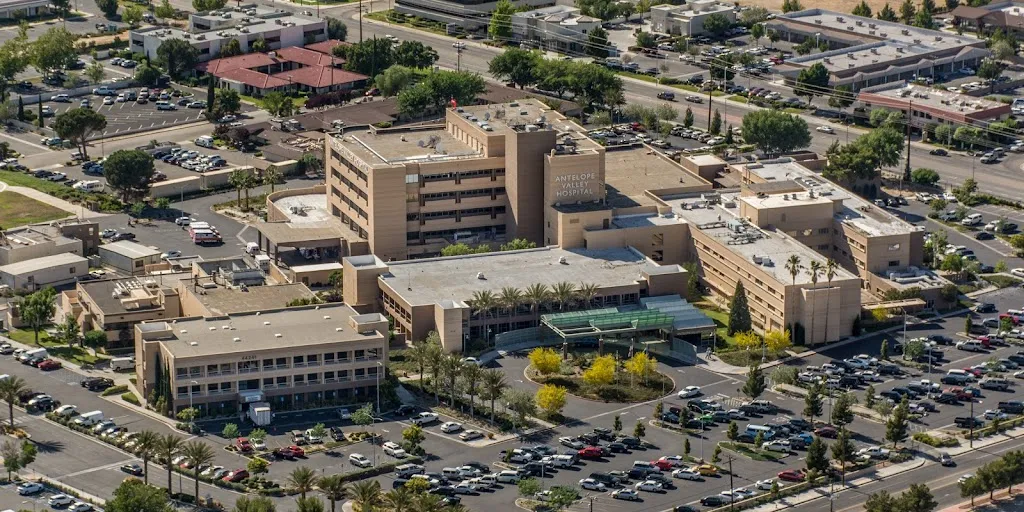 Antelope Valley Medical Center doctor en Antelope, California