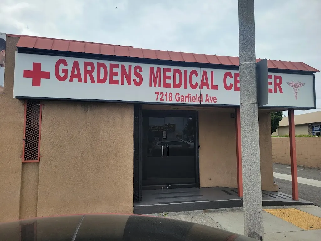 Gardens Medical Center: Arash Lalezary, MD médecin à Bell Gardens, California