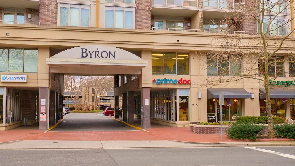 PrimeDoc Primary Care-Falls Church doctor en Falls Church, Virginia