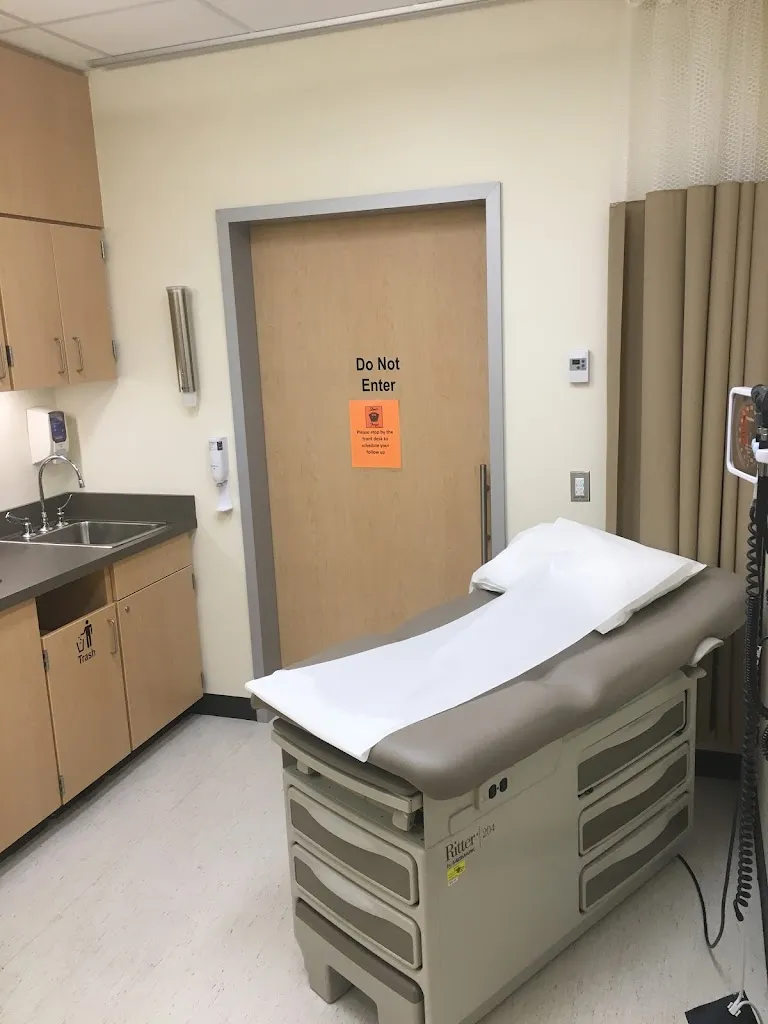 josh helms_Highlands Clinic - Primary Care - Valley Medical Center_East Renton Highlands, Washington_avis