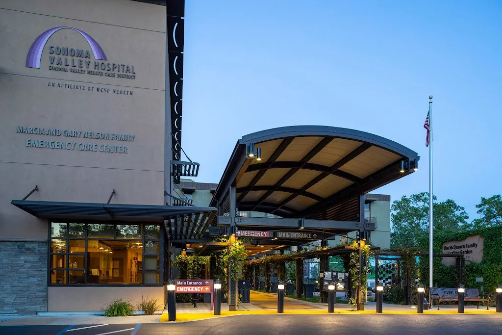Sonoma Valley Hospital doctor en Boyes Hot Springs, California