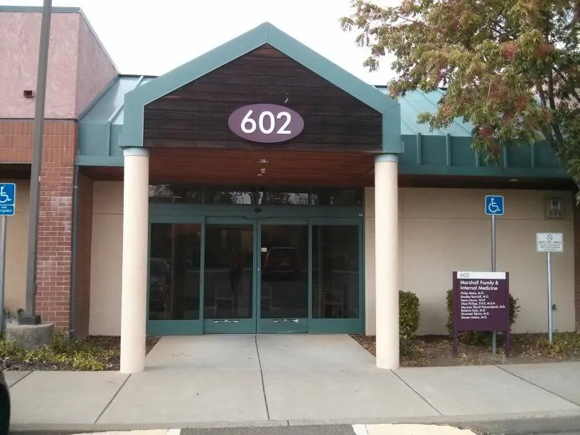 Marshall Family Medicine doctor en Cameron Park, California