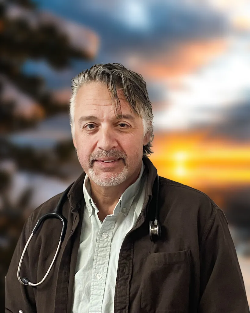 Dr. Joe Russo, Primary Care, Lake Almanor Clinic doctor en Chester, California