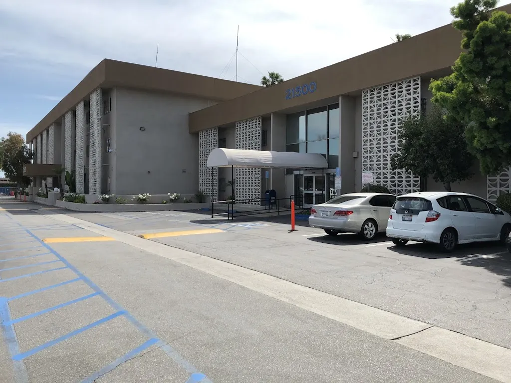 Amable R. Aguiluz Jr. M.D. Inc DBA Hawaiian Gardens Walk-In Urgent Care_Hawaiian Gardens, California_slider_bild_1