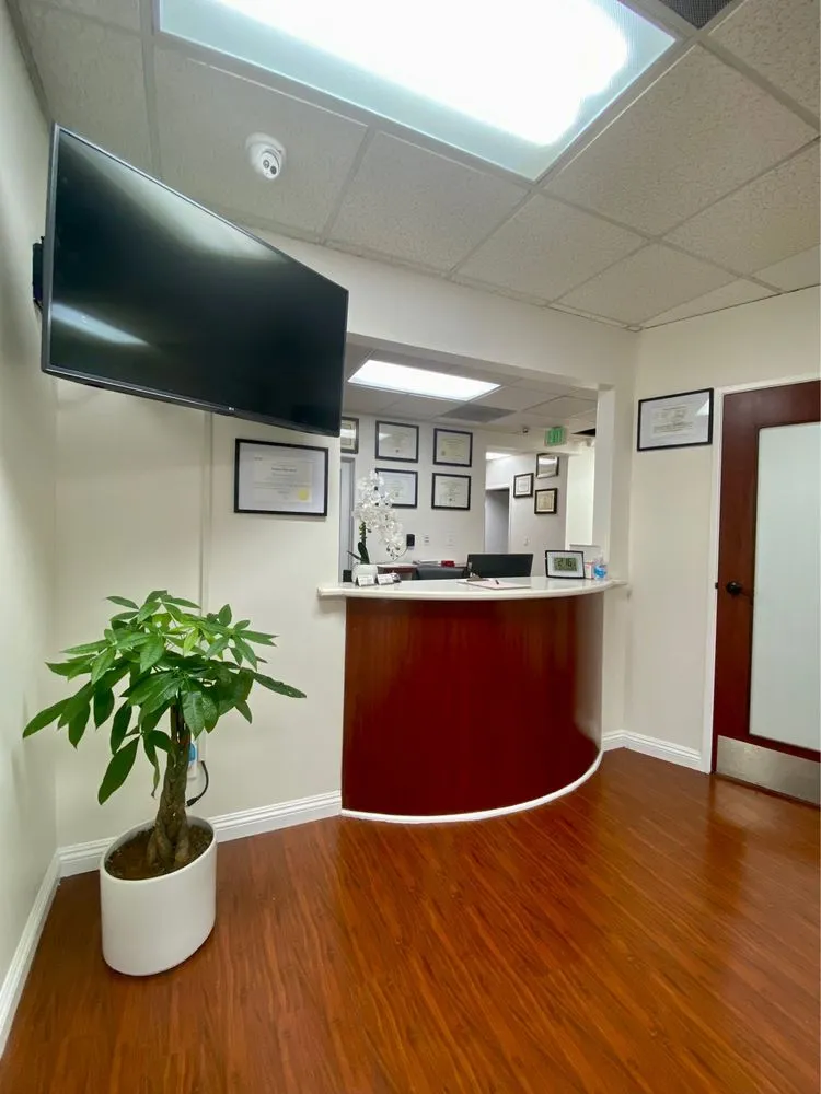 Montrose Medical Group doctor en La Crescenta-Montrose, California