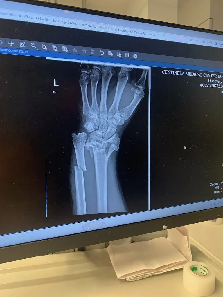 Ryan Boyles_Centinela Hospital Medical Center_Lennox, California_recensione