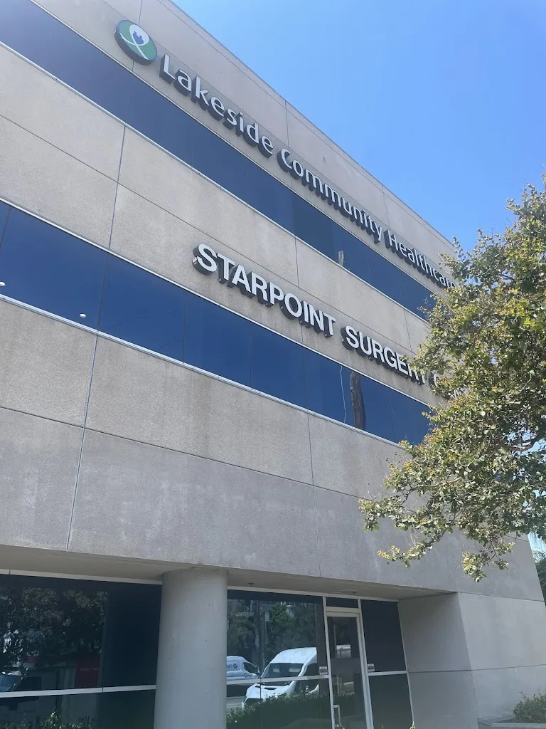 Lakeside Community Healthcare - North Hollywood doctor in North Hollywood, California