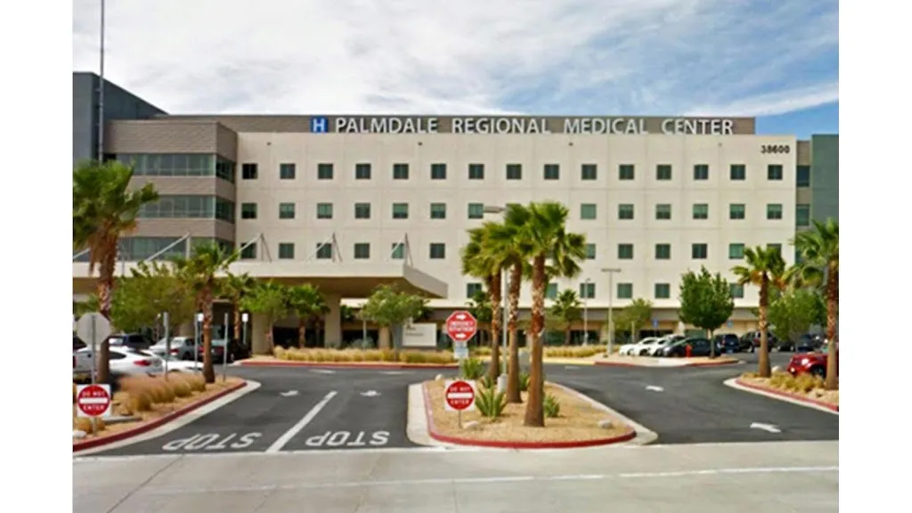 Palmdale Regional Medical Center_Palmdale, California_slider_image_1
