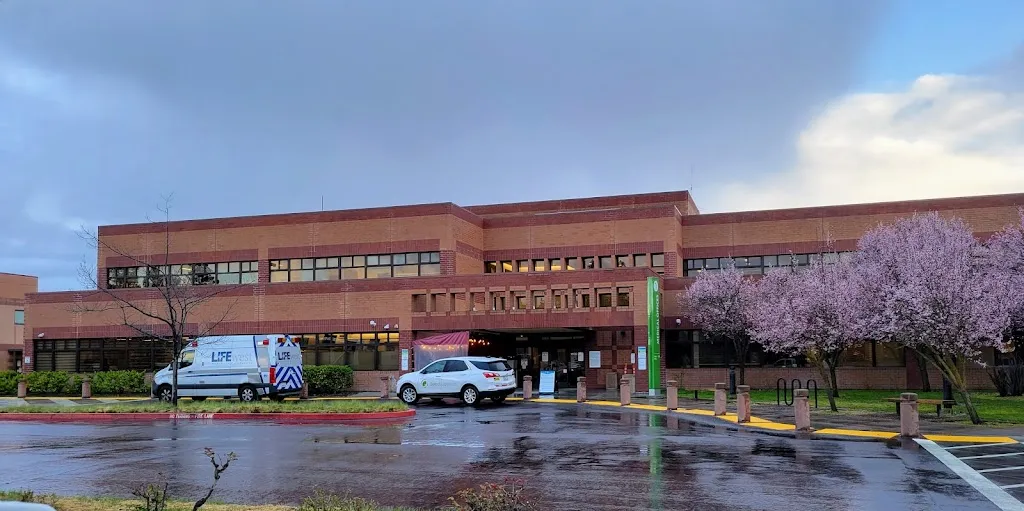 Kaiser Permanente Petaluma Medical Offices_Petaluma, California_slider_imagen_1