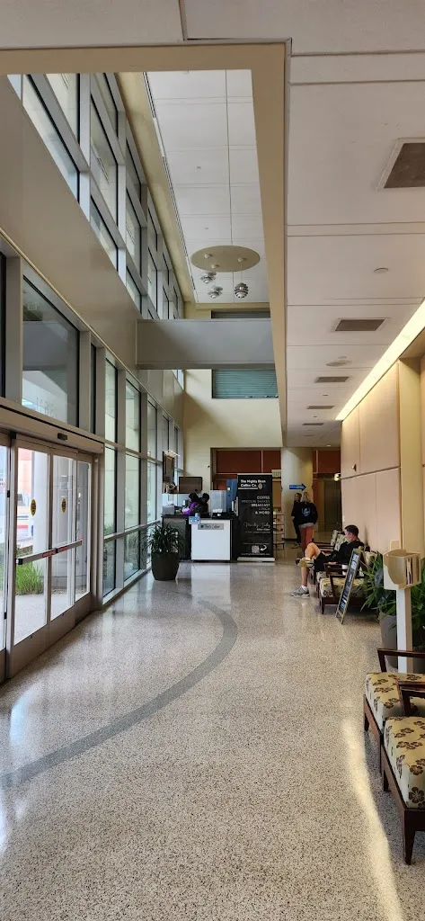 Chris Sa_Palomar Health Medical Group - Poway_Poway, California_recensione