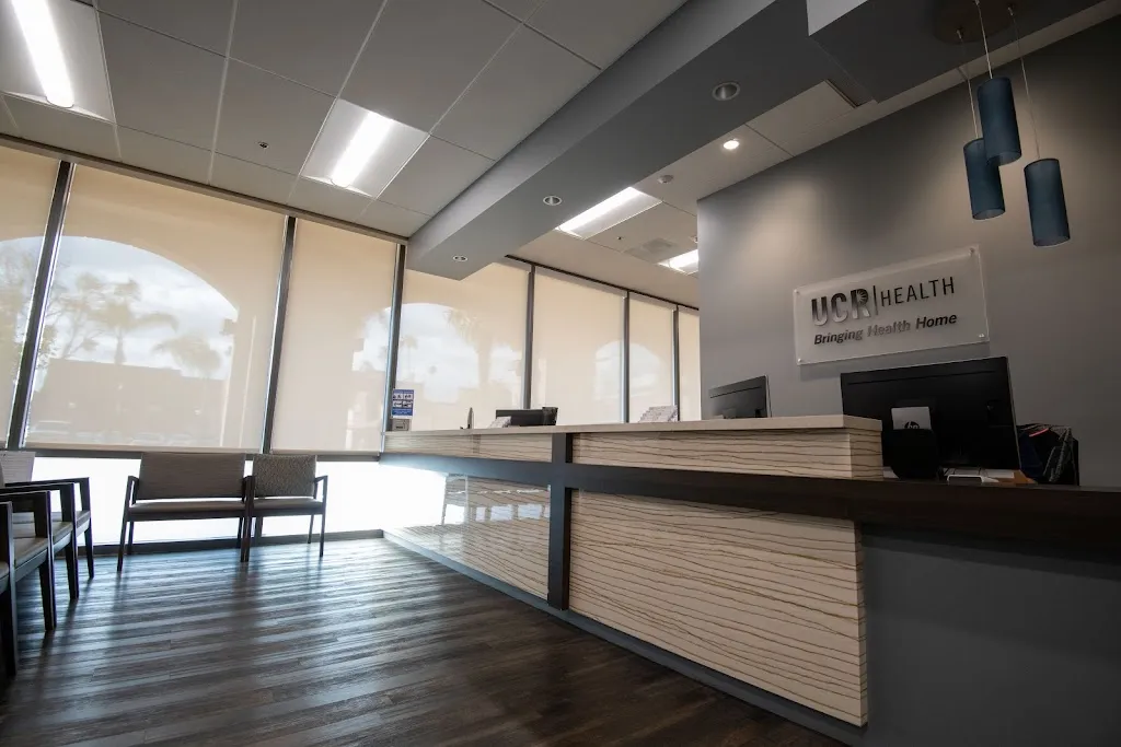 UCR Health - Riverside Downtown (Primary Care) doctor en Riverside, California