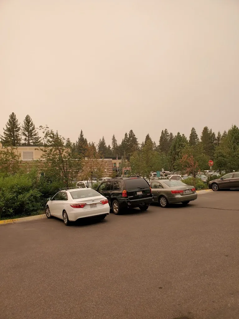Tahoe Forest Hospital_Truckee, California_slider_image_3