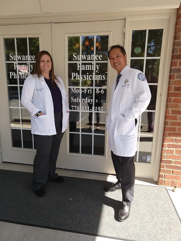 Suwanee Family Physicians doctor en Suwanee, Georgia