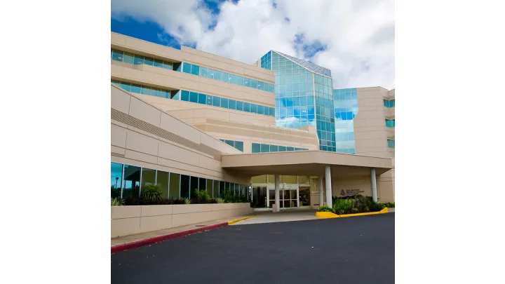 The Queen's Medical Center - West Oahu_‘Ewa Villages, Hawaii_slider_imagen_1