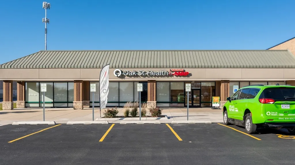 Oak Street Health Streamwood Primary Care Clinic doctor in Streamwood, Illinois