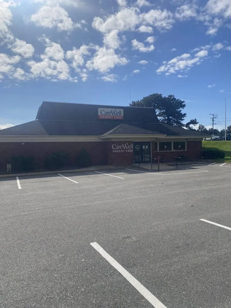 CareWell Urgent Care South Dennis médecin à East Dennis, Massachusetts