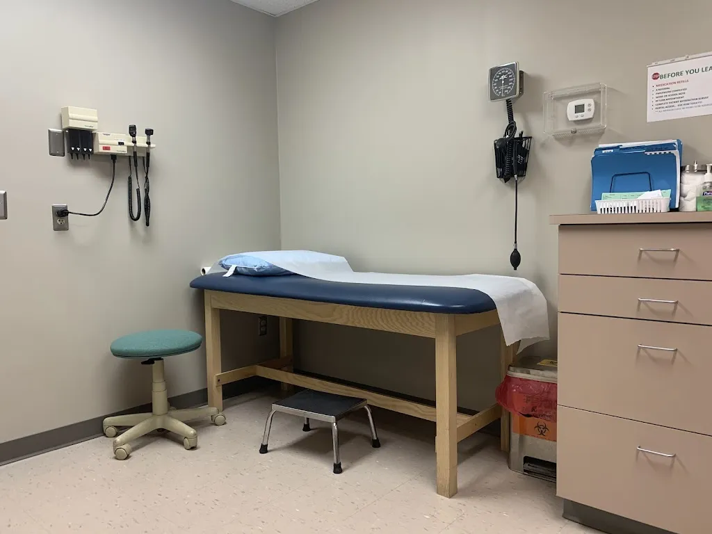 Family Medical Center_Carleton, Michigan_slider_imagen_1