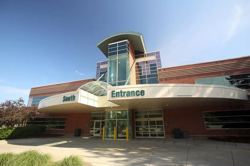 Corewell Health Family Medicine - Cutlerville_Cutlerville, Michigan_slider_imagen_1